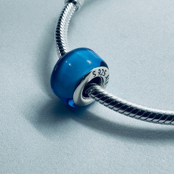 Brand new Authentic Pandora mini murano blue color - Picture 3 of 4